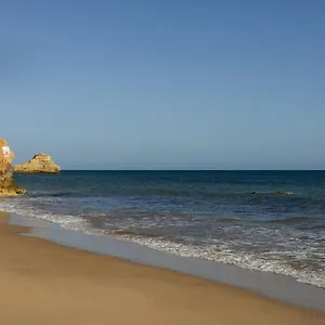 Apartamento In Praia Da Rocha With A-c, Terrace In, Portimão